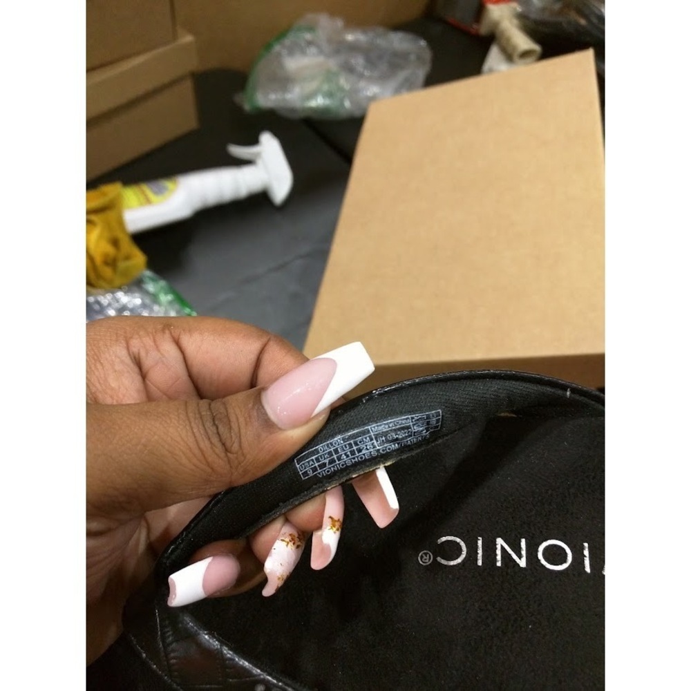 Vionic Dillon Women's Toe-Post Supportive Sandal,… - image 2